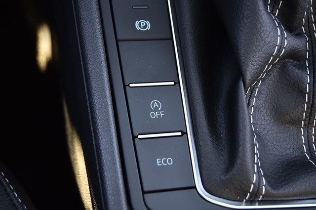 Volkswagen Jetta Vehicle Image 18