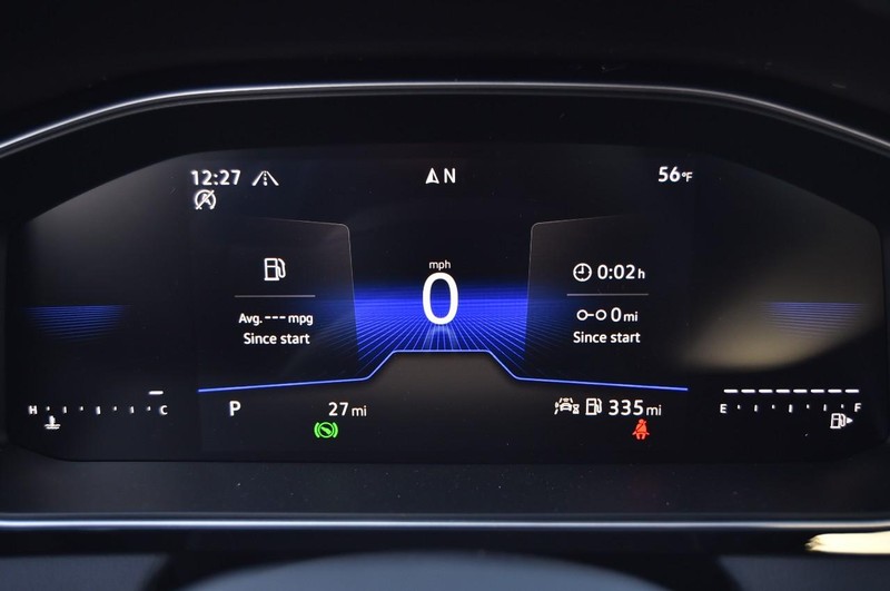 Volkswagen Jetta Vehicle Full-screen Gallery Image 12