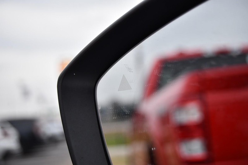 Mazda CX-90 Vehicle Full-screen Gallery Image 09