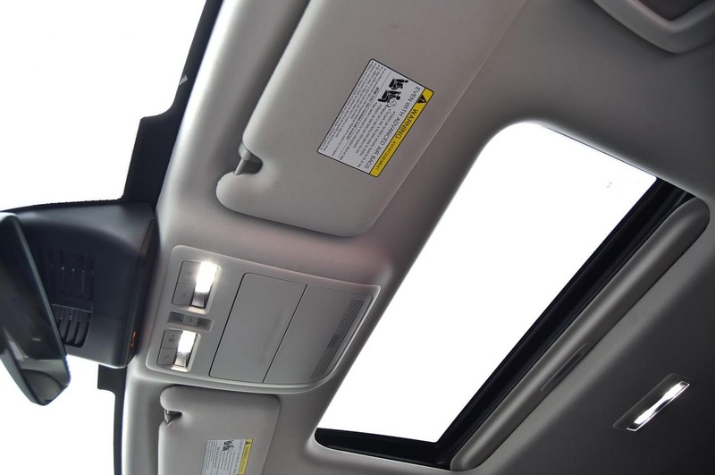 Mazda CX-90 Vehicle Full-screen Gallery Image 23