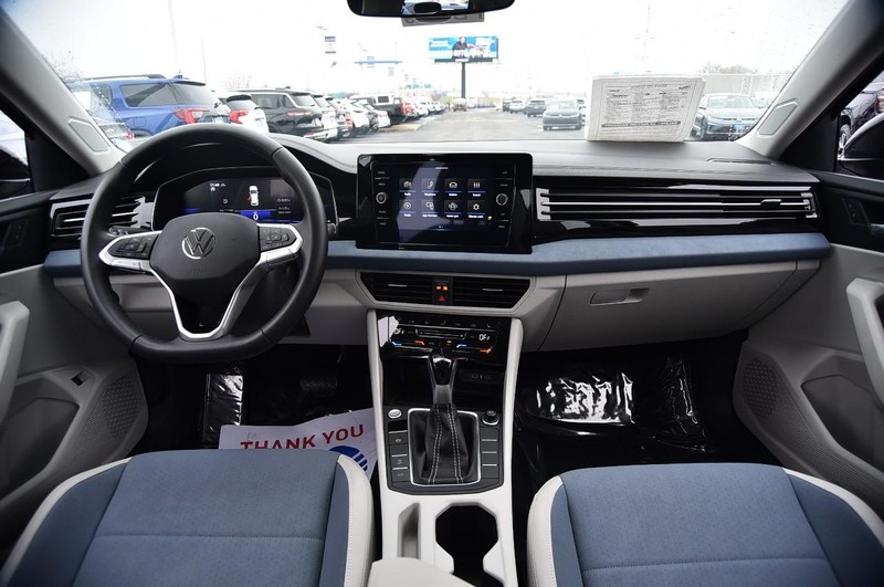 Volkswagen Jetta Vehicle Image 07