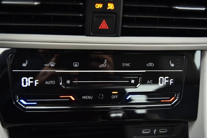 Volkswagen Jetta Vehicle Image 15