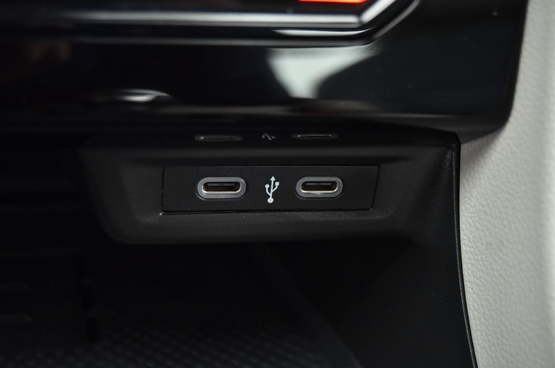 Volkswagen Jetta Vehicle Image 16