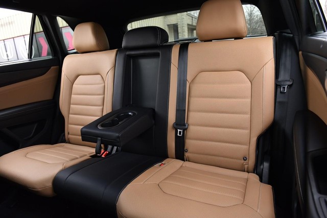 Volkswagen Atlas Cross Sport Vehicle Image 22