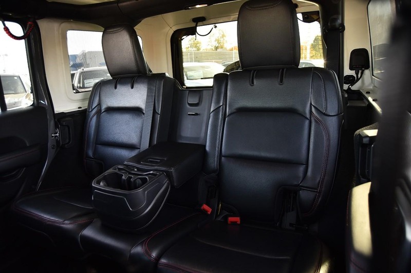 Jeep Wrangler Unlimited Vehicle Image 22