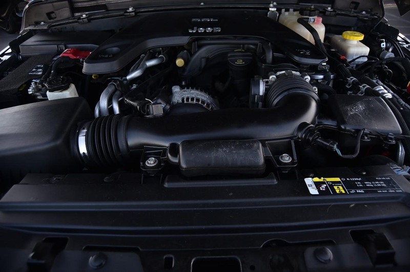 Jeep Wrangler Unlimited Vehicle Image 26