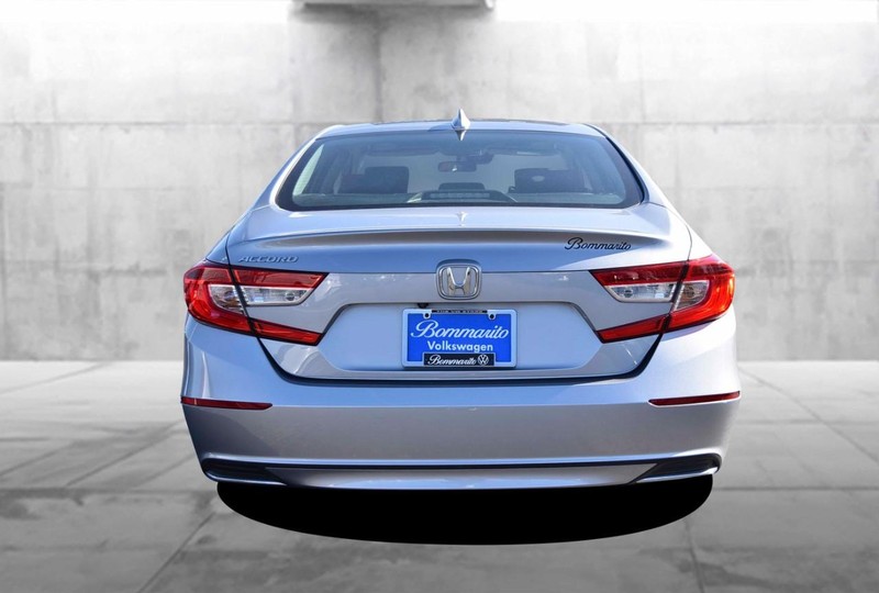 Honda Accord Sedan Vehicle Full-screen Gallery Image 06