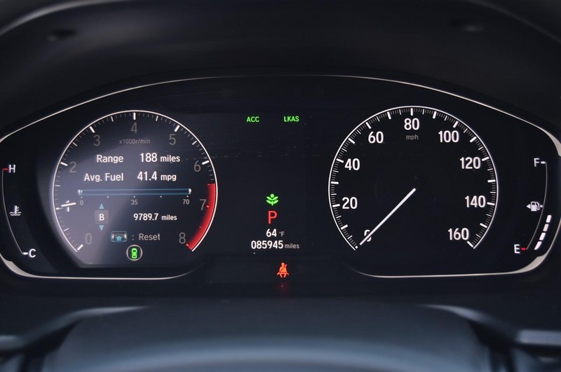 Honda Accord Sedan Vehicle Full-screen Gallery Image 18