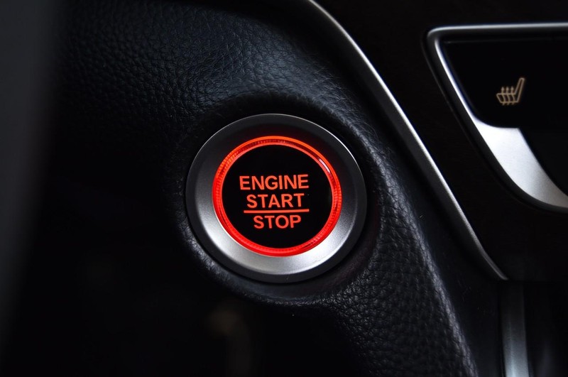 Honda Accord Sedan Vehicle Full-screen Gallery Image 25