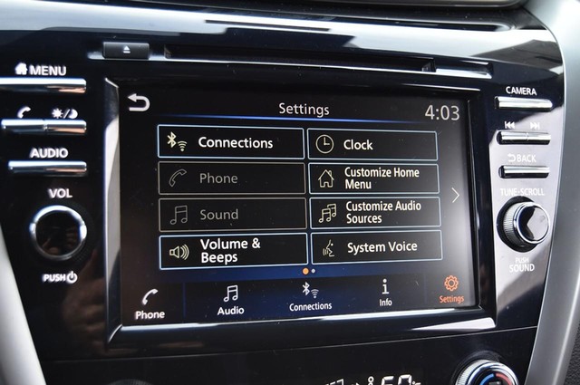 Nissan Murano Vehicle Image 14