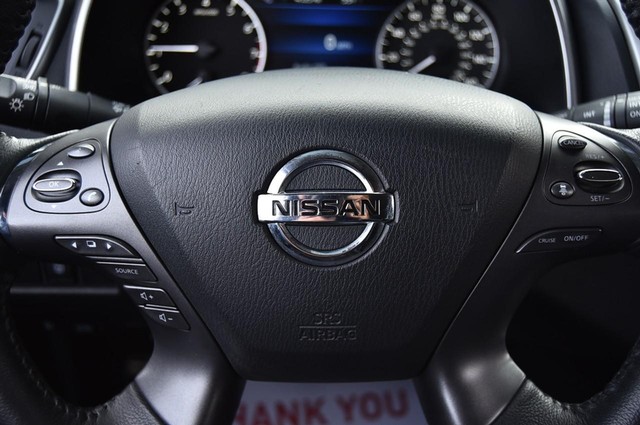 Nissan Murano Vehicle Image 17