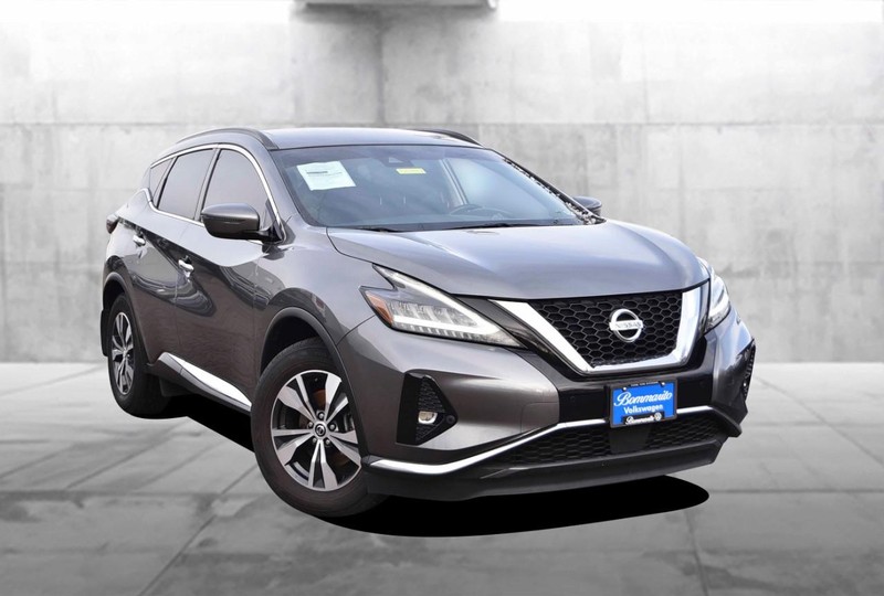 Nissan Murano Vehicle Full-screen Gallery Image 02
