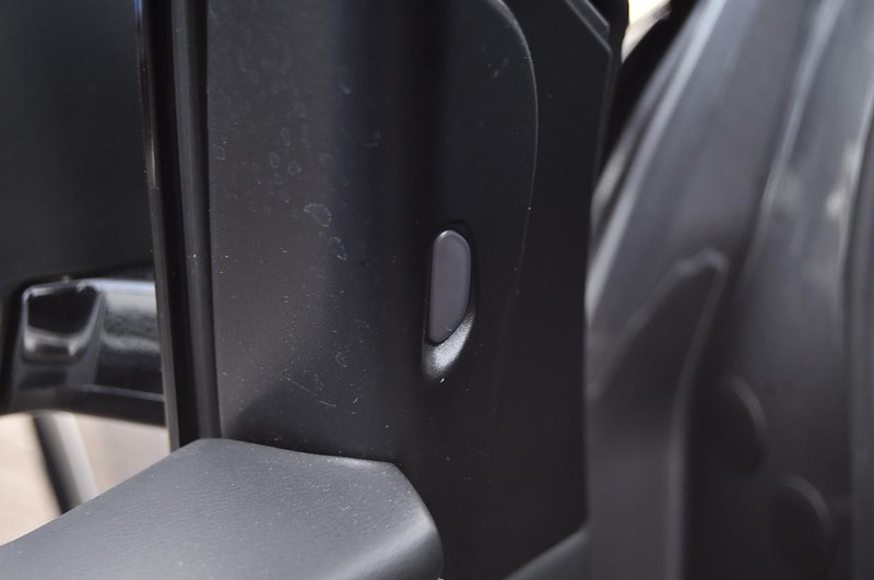 Nissan Murano Vehicle Full-screen Gallery Image 09