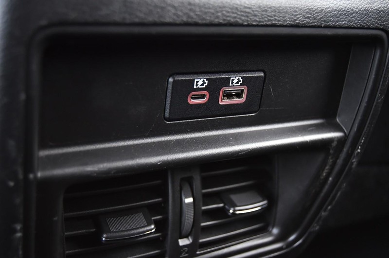 Nissan Murano Vehicle Full-screen Gallery Image 21