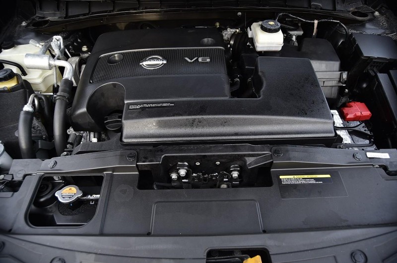 Nissan Murano Vehicle Full-screen Gallery Image 23