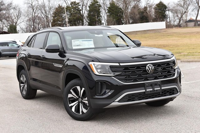 Volkswagen Atlas Cross Sport Vehicle Image 02