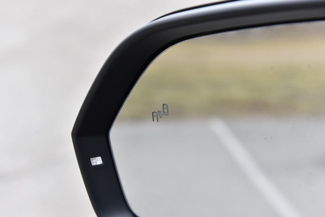 Volkswagen Atlas Cross Sport Vehicle Image 09