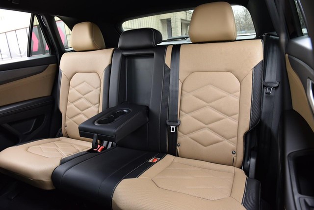 Volkswagen Atlas Cross Sport Vehicle Image 20