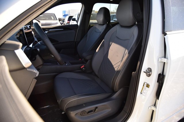 Volkswagen Tiguan Vehicle Image 18