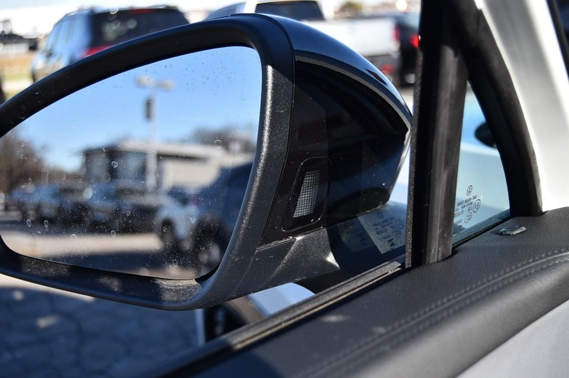 Volkswagen Tiguan Vehicle Image 10