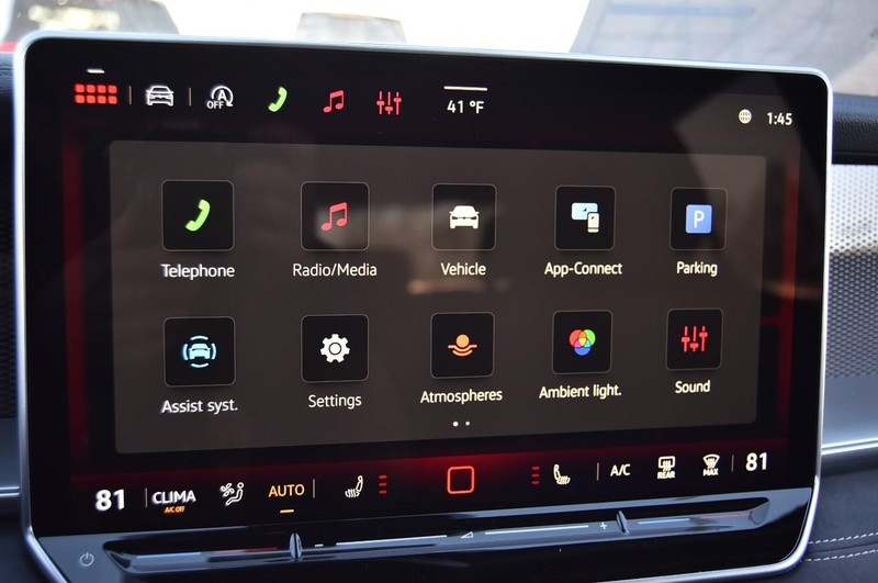 Volkswagen Tiguan Vehicle Image 15