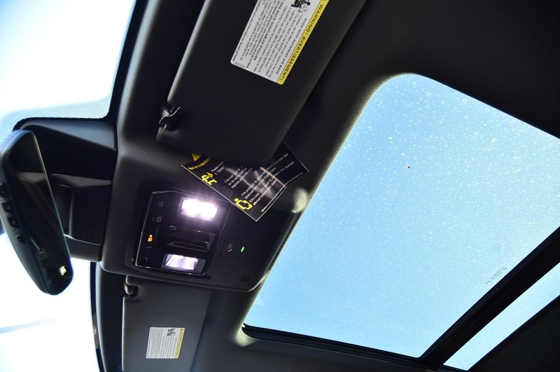 Volkswagen Tiguan Vehicle Image 20