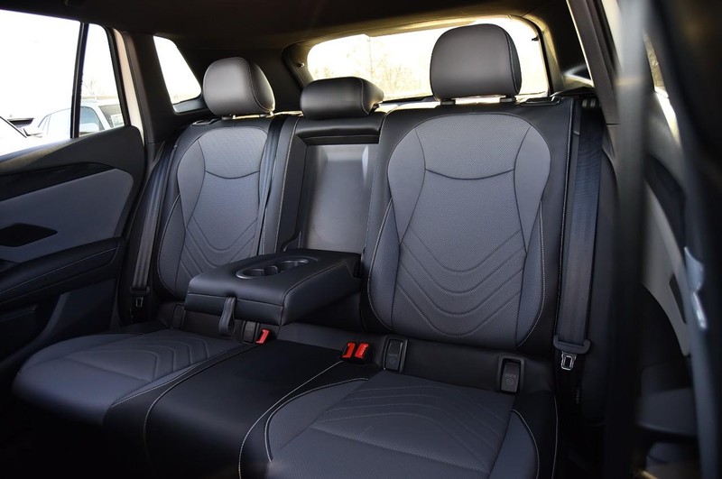 Volkswagen Tiguan Vehicle Image 21