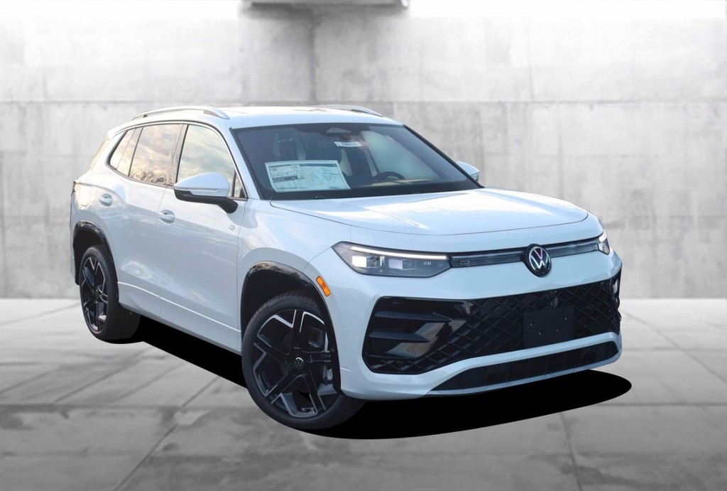 Volkswagen Tiguan Vehicle Full-screen Gallery Image 2