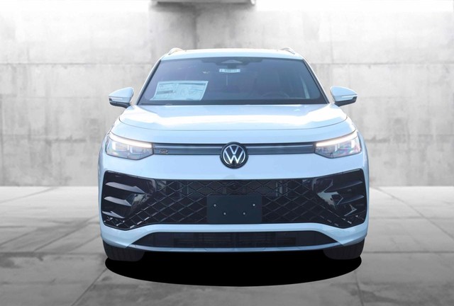 Volkswagen Tiguan Vehicle Image 04