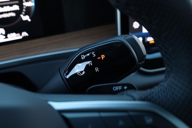 Volkswagen Tiguan Vehicle Image 18