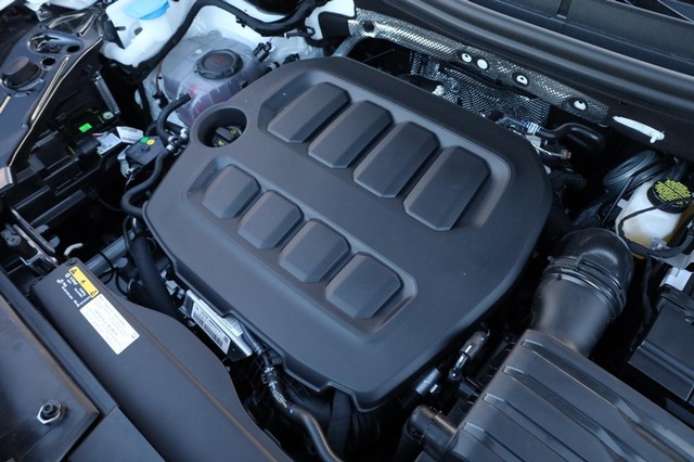 Volkswagen Tiguan Vehicle Image 28