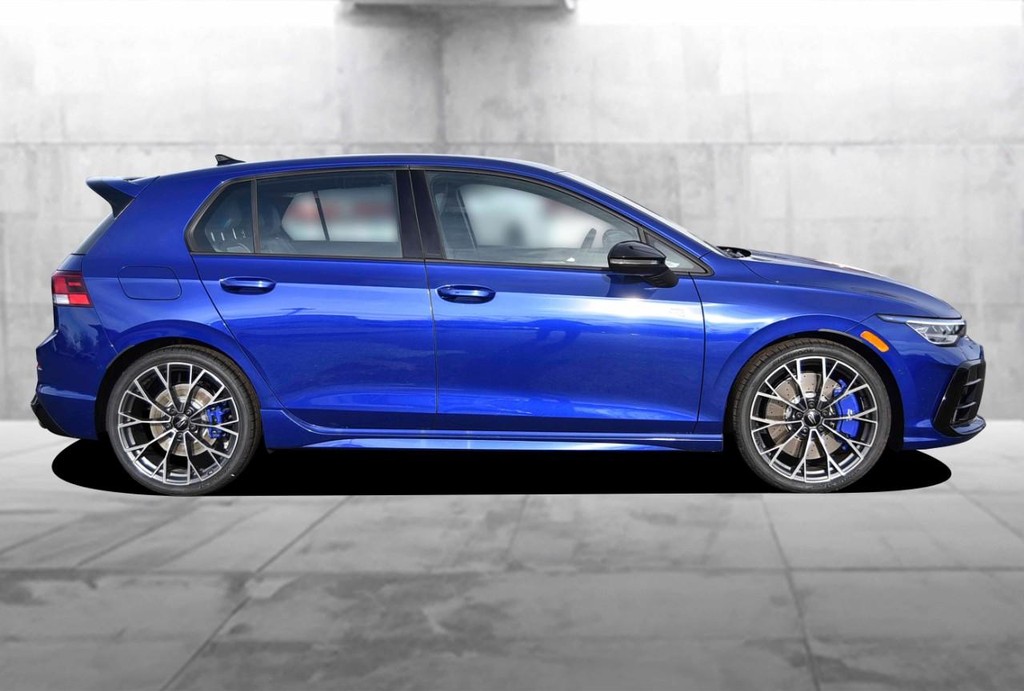 Volkswagen Golf R Vehicle Full-screen Gallery Image 5