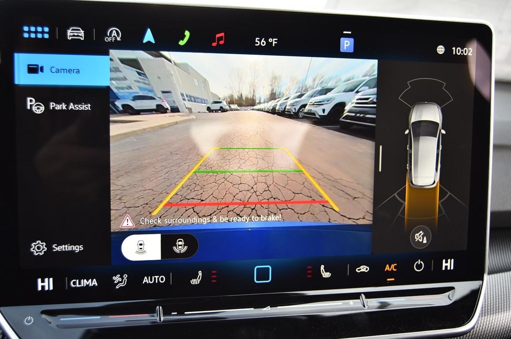 Volkswagen Golf R Vehicle Full-screen Gallery Image 12