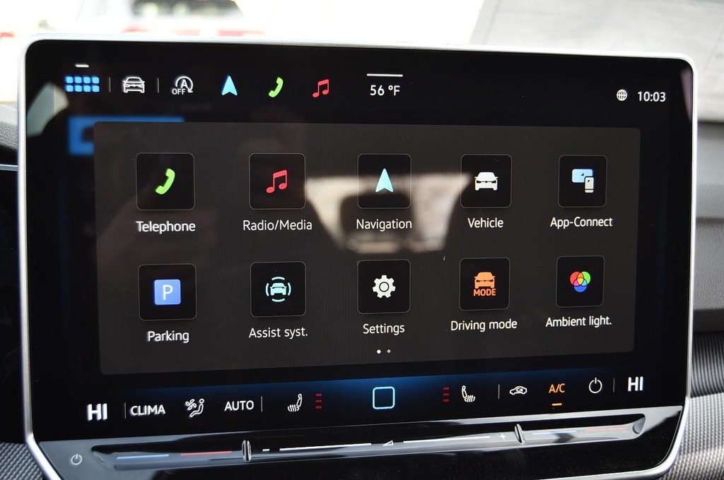 Volkswagen Golf R Vehicle Full-screen Gallery Image 14