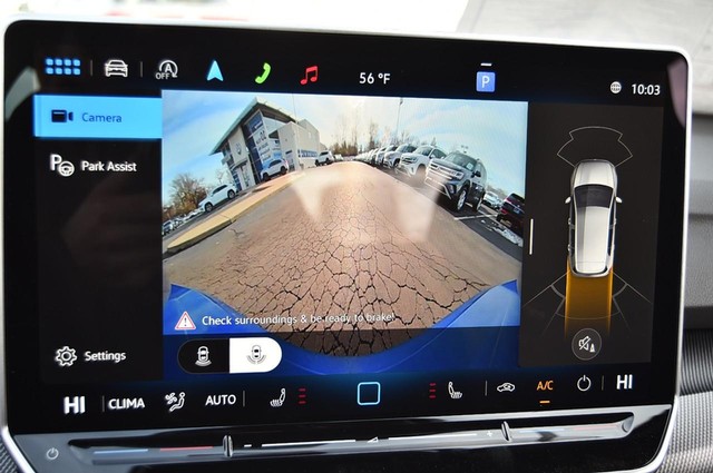 Volkswagen Golf R Vehicle Image 13