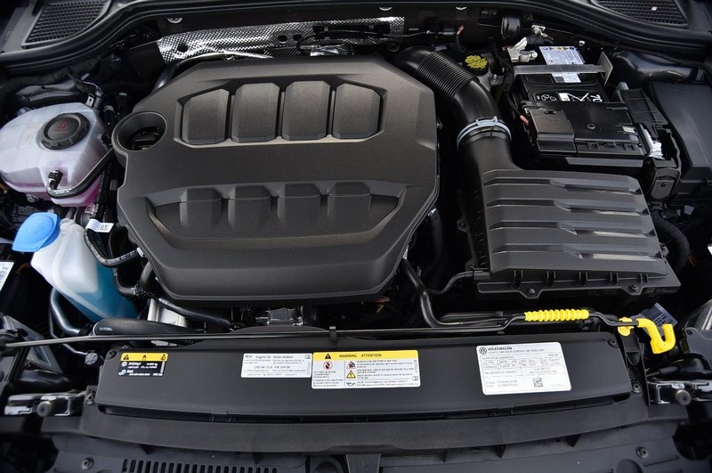 Volkswagen Golf R Vehicle Image 25