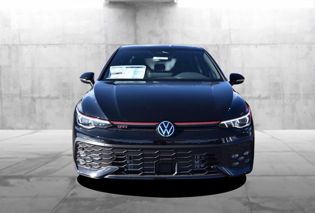 Volkswagen Golf GTI Vehicle Image 04