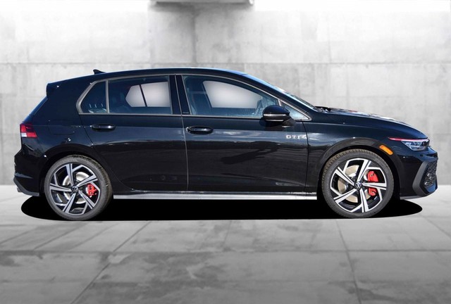 Volkswagen Golf GTI Vehicle Image 05