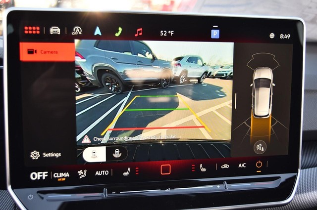 Volkswagen Golf GTI Vehicle Image 12