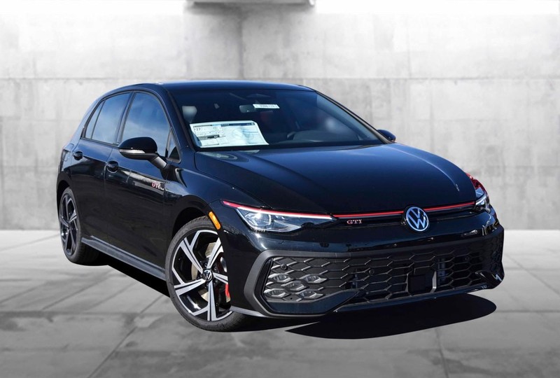 Volkswagen Golf GTI Vehicle Image 02