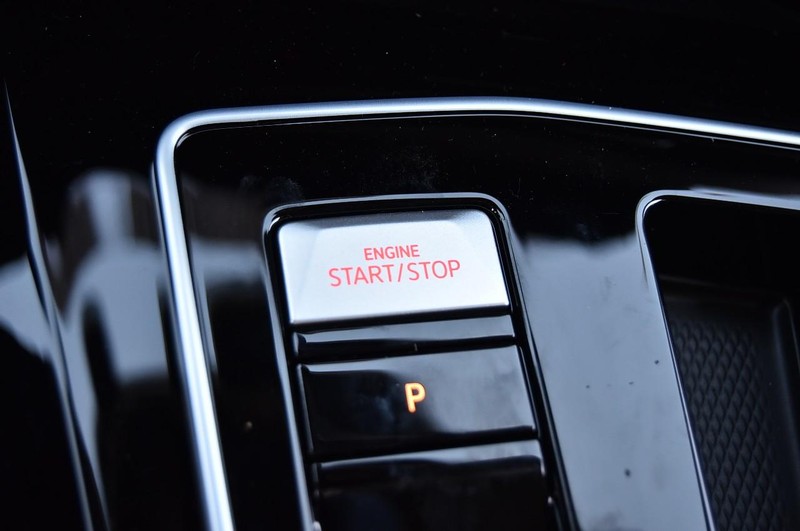 Volkswagen Golf GTI Vehicle Image 17