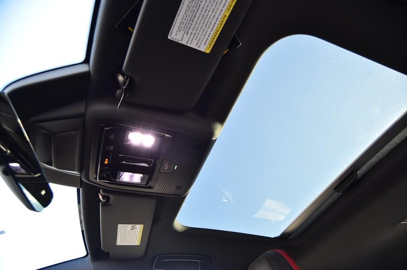 Volkswagen Golf GTI Vehicle Image 21