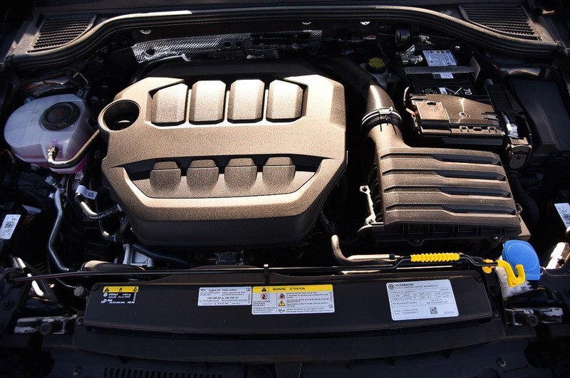 Volkswagen Golf GTI Vehicle Image 25