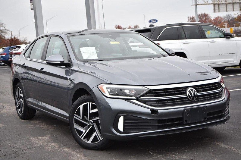 Volkswagen Jetta Vehicle Image 02