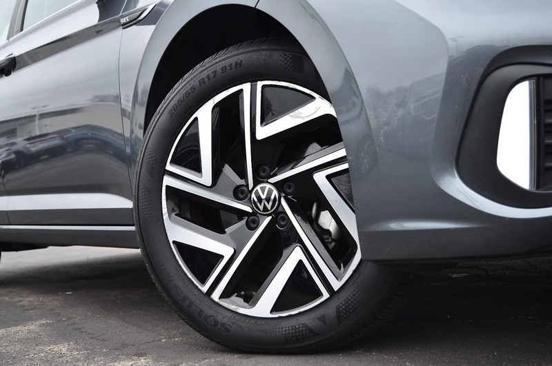 Volkswagen Jetta Vehicle Image 03