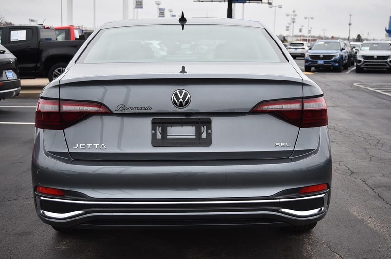 Volkswagen Jetta Vehicle Image 06