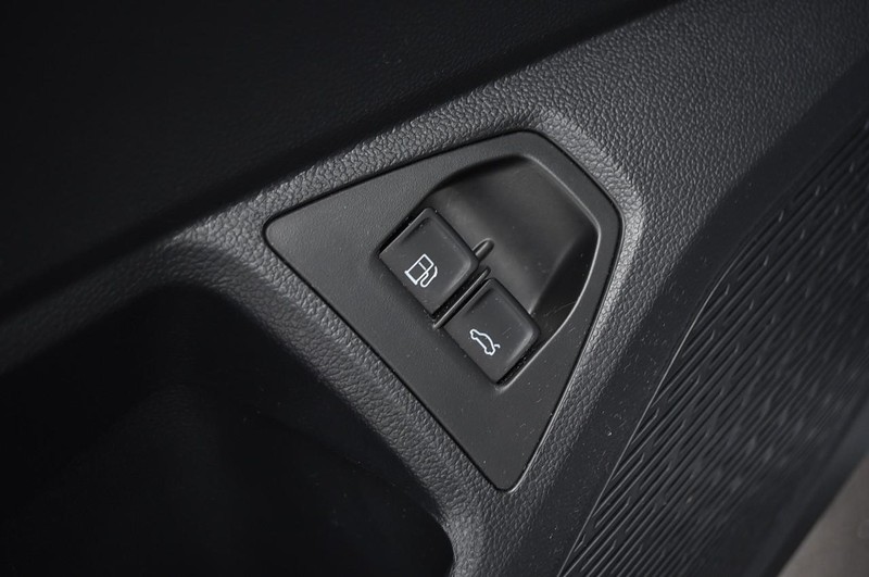 Volkswagen Jetta Vehicle Image 09