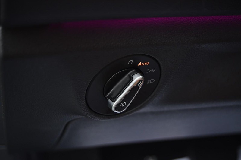 Volkswagen Jetta Vehicle Image 11