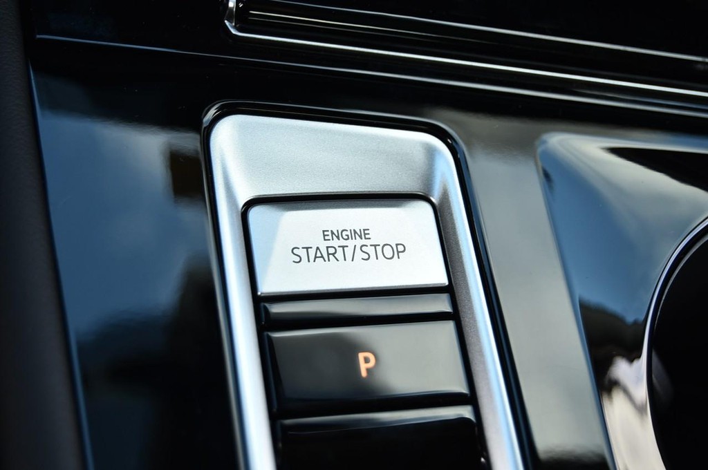 Volkswagen Atlas Vehicle Full-screen Gallery Image 17