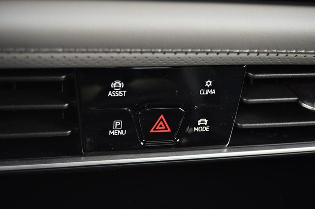 Volkswagen Atlas Vehicle Image 15